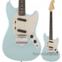Fender Mustang Made in Japan Traditional 60s Fender Mustang Daphne Blue